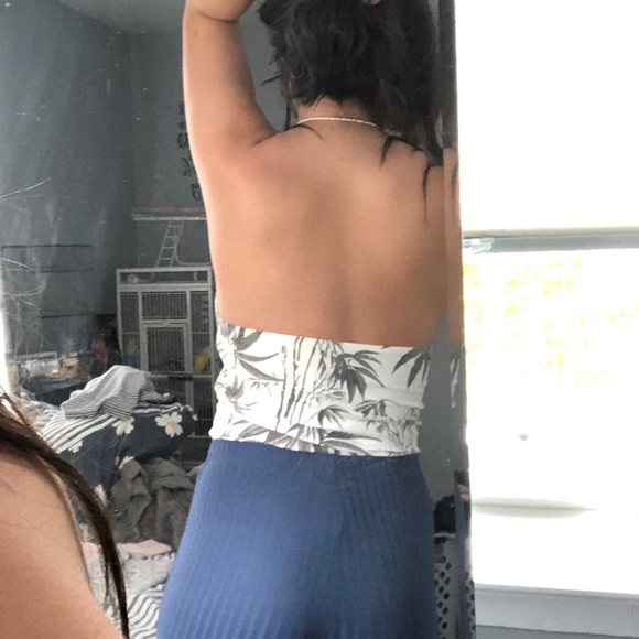 Tropical Leaves Halter - Picture 5 of 5